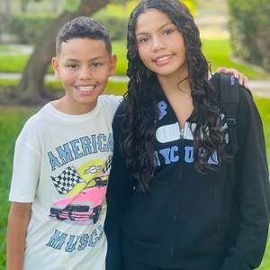 Meet your Posher, Hermanitos